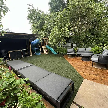 Black House Semesterbostad