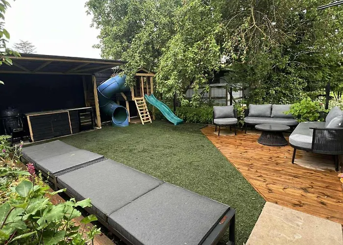 Black House Semesterbostad