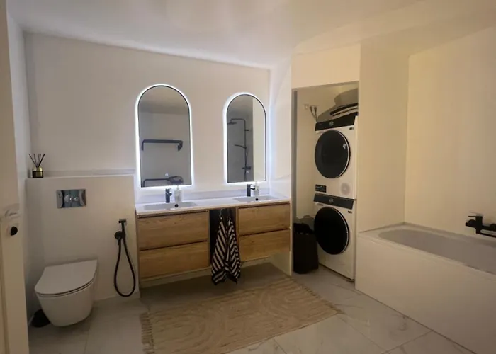 Semesterbostad Black House Pärnu